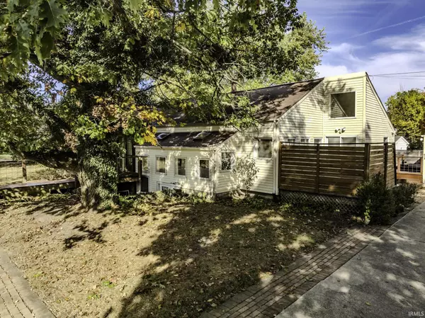 2208 W PARKWAY, Muncie, IN 47304