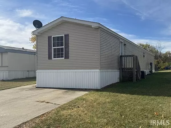 5615 Squiredale Lane, Fort Wayne, IN 46818