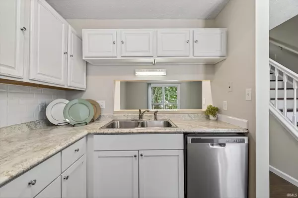 Bloomington, IN 47401,2360 S Henderson Street