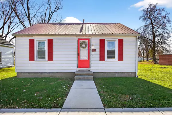 206 Grissom Avenue, Mitchell, IN 47446