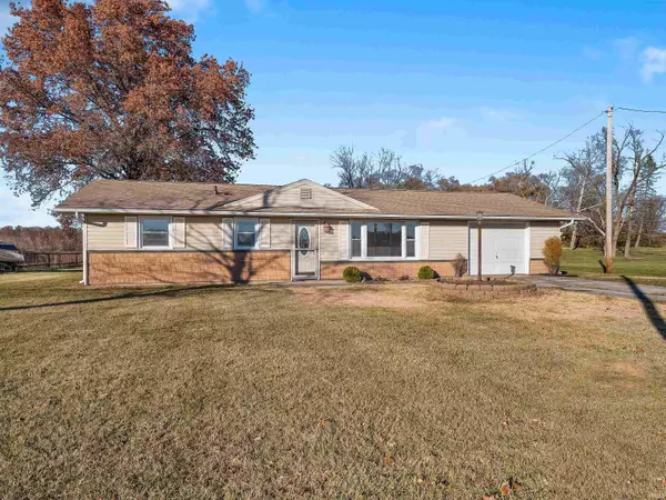 8025 Hosler Road, Leo, IN 46765-9541