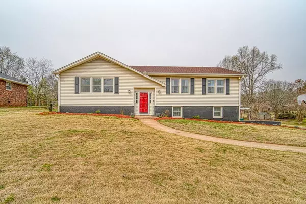 425 Shamrock Dr, Boiling Spring, SC 29316