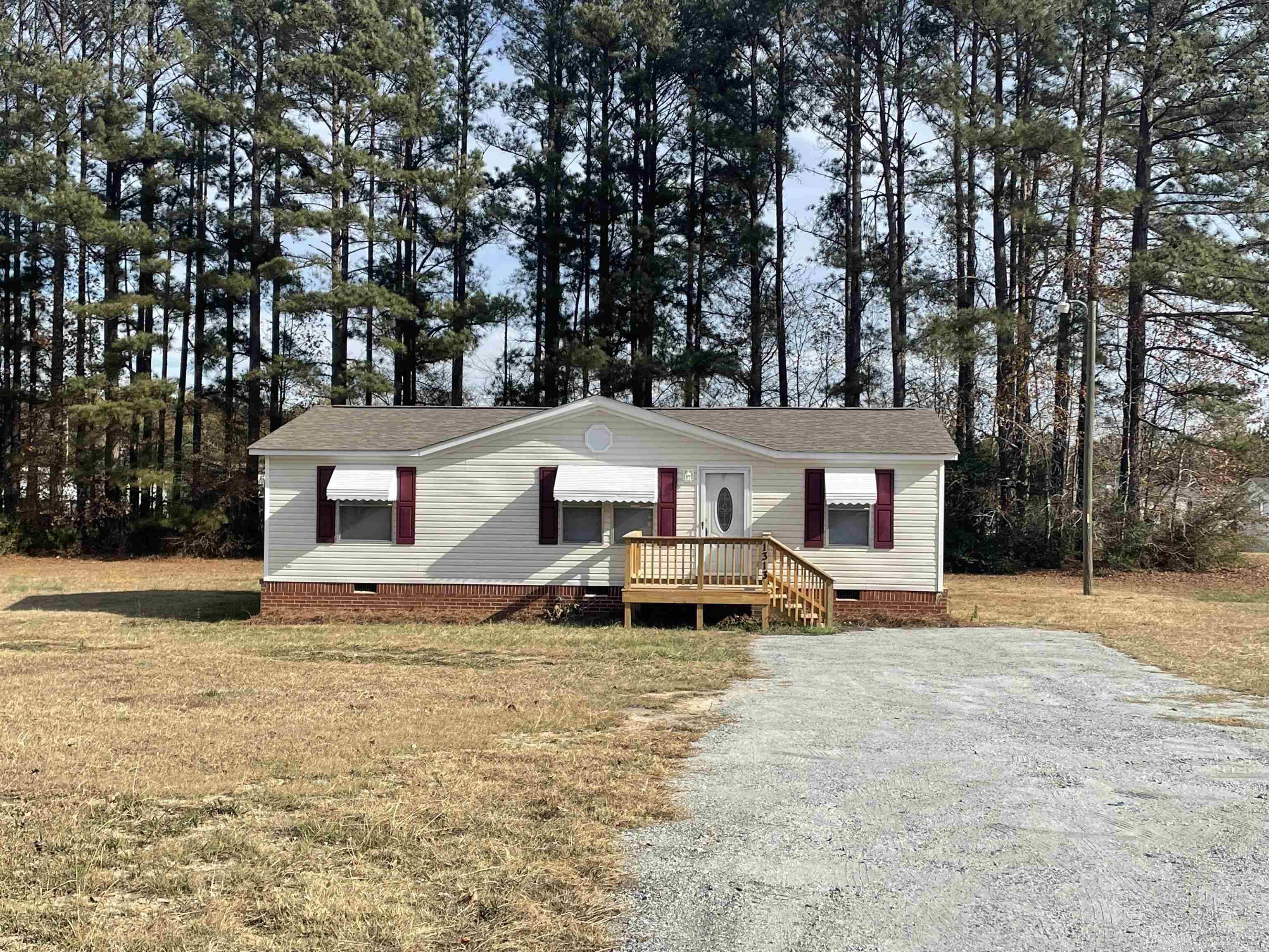 1313 Charlottes Road, Clinton, SC 29325