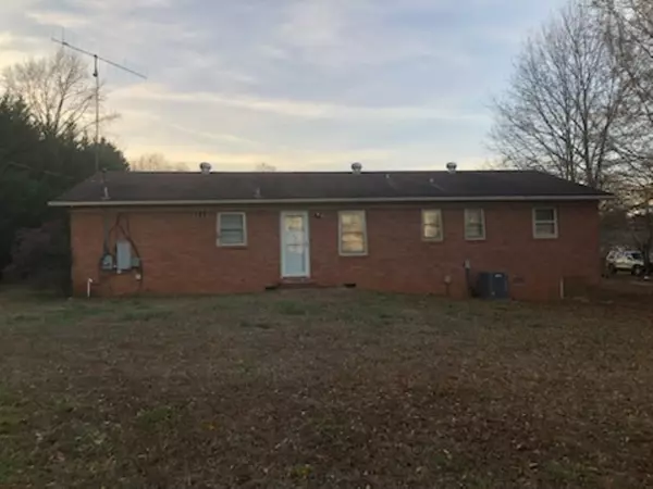 Inman, SC 29349,104 Hickory Hill