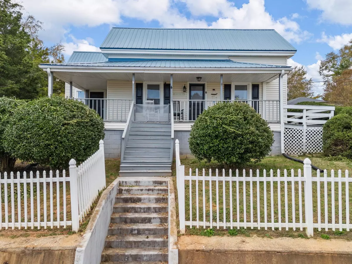 Pelzer, SC 29669,4 Courtney Street