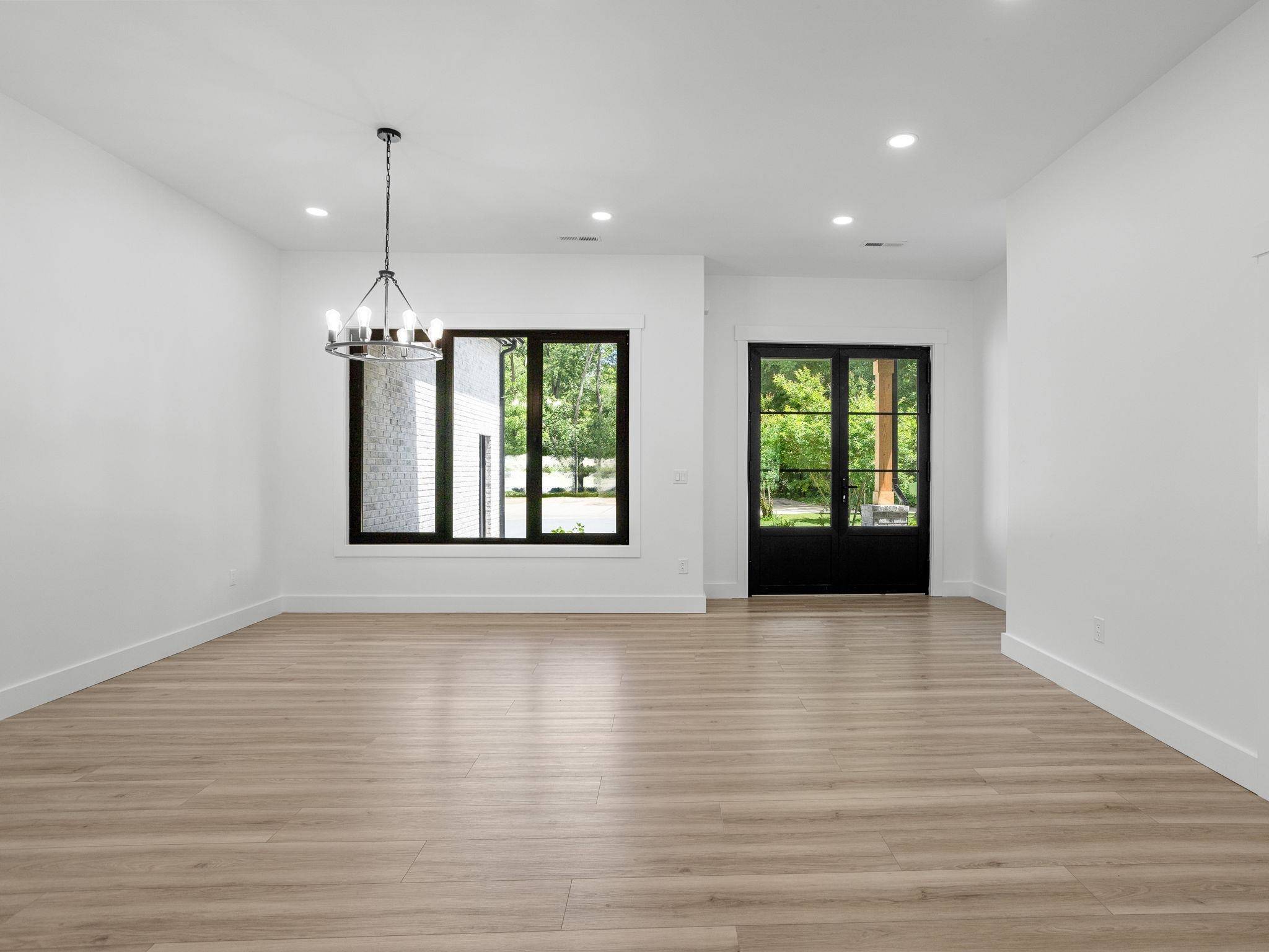 Spartnburg, SC 29303,194 Bondale Drive