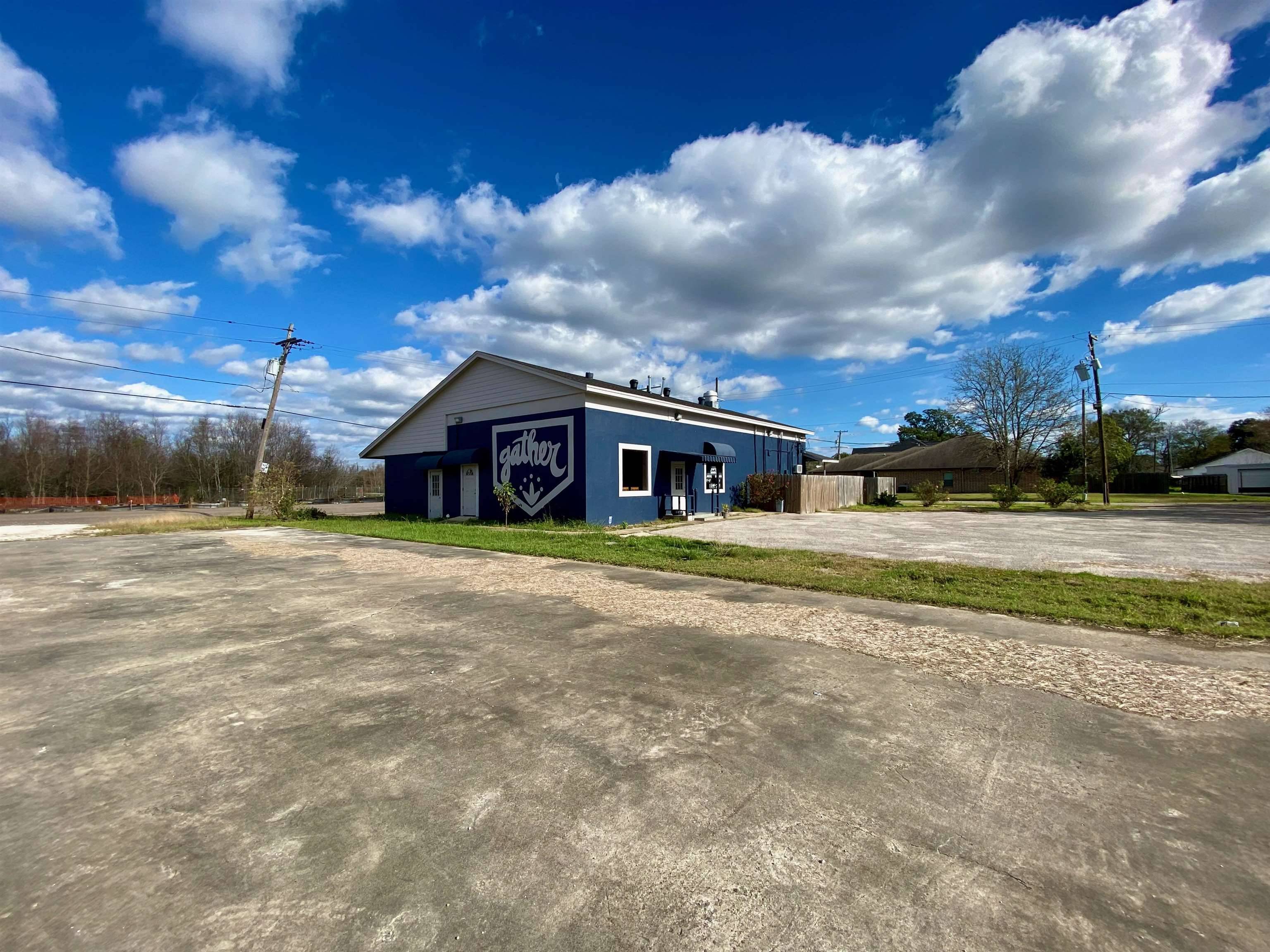 Port Neches, TX 77651,2401 Port Neches Avenue