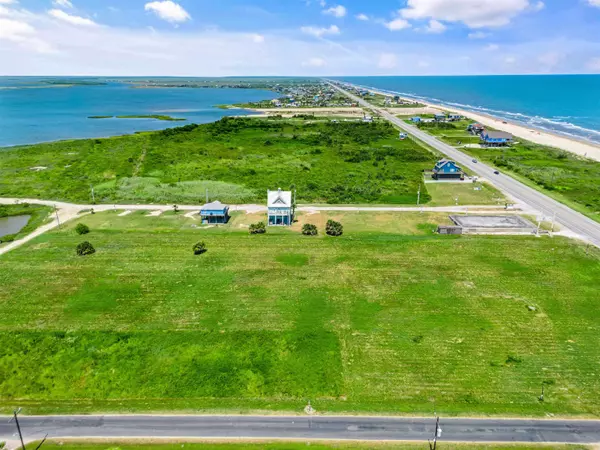 LT 37 BLK 2 Waco Street, Gilchrist, TX 77617