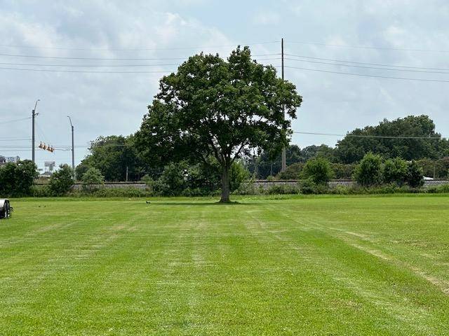 Port Neches, TX 77651,1005 Van Ave.
