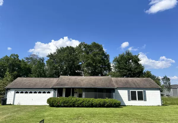 285 DARBY ST  E, Bridge City, TX 77611