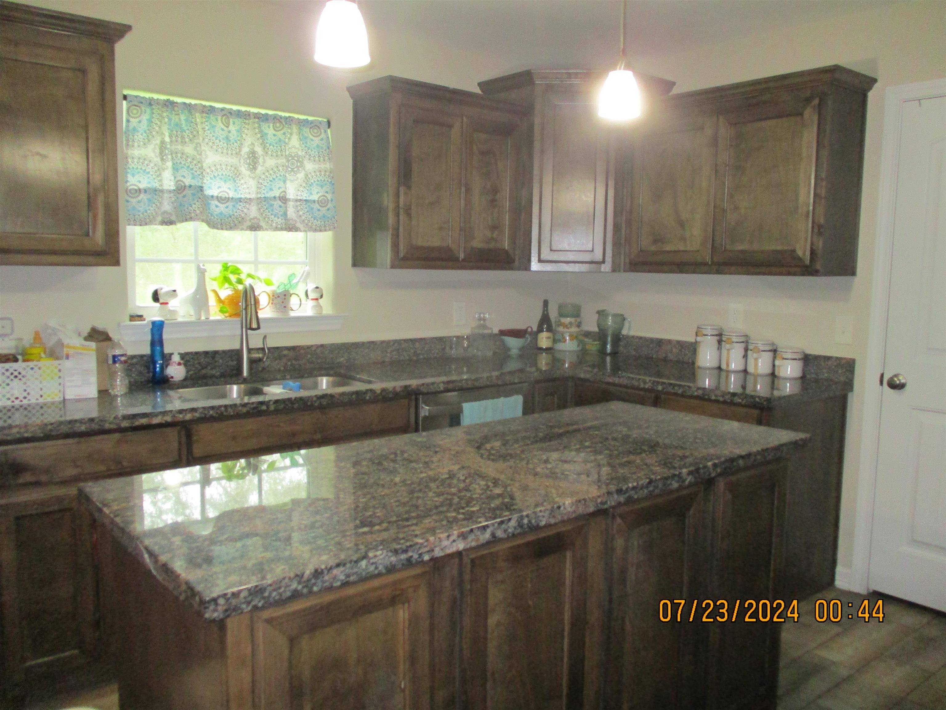 Vidor, TX 77662-8585,4375 OAK