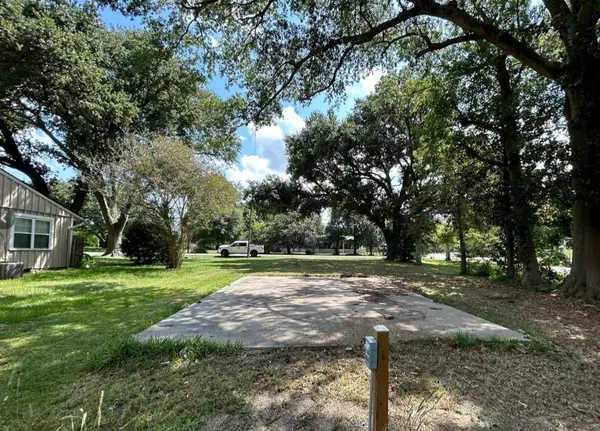 Beaumont, TX 77705,8729 Cloverdale St