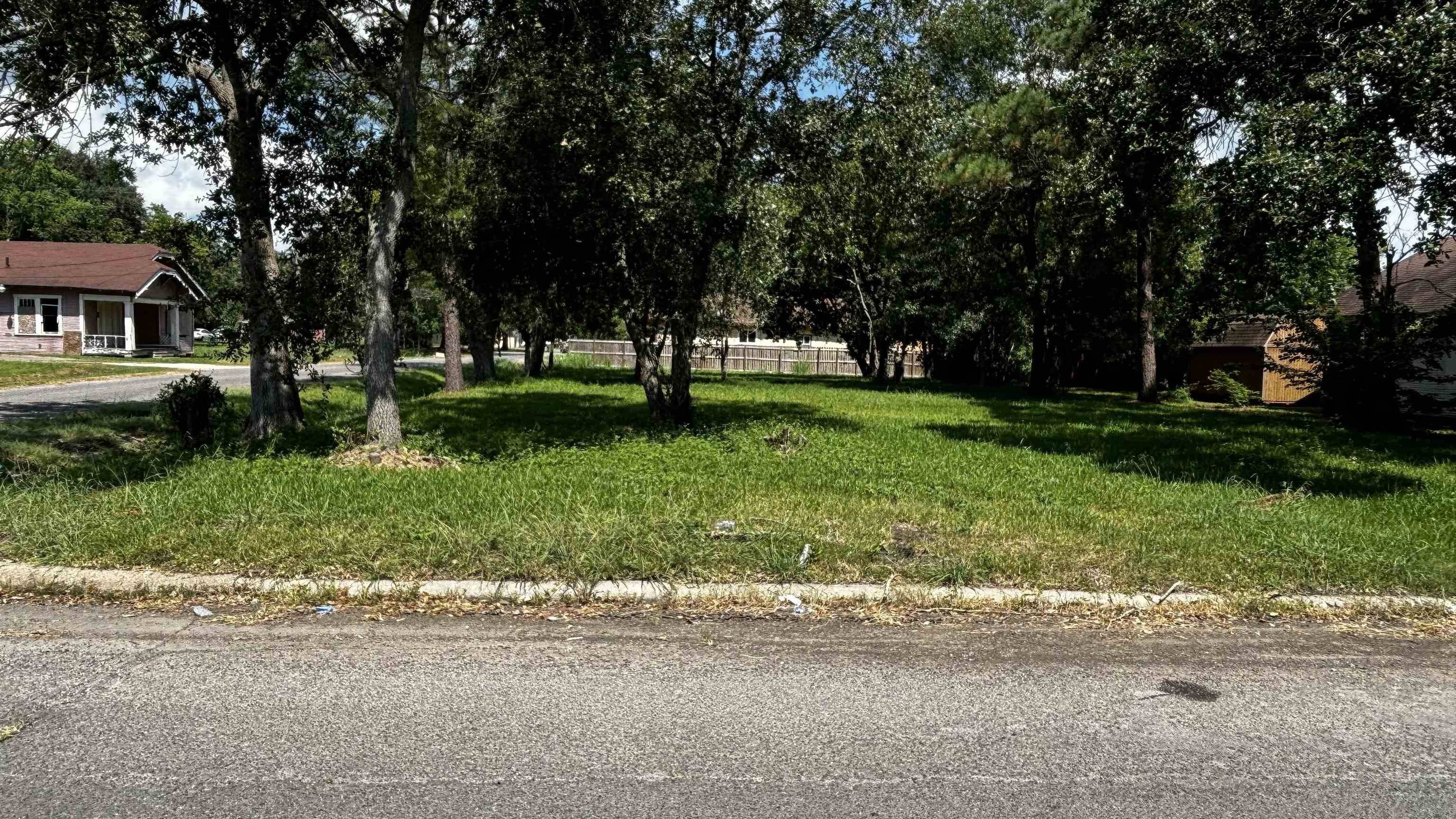 Port Arthur, TX 77640,2401 THOMAS BLVD