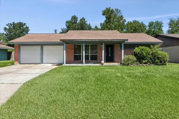 1900 Wildwood, Orange, TX 77632