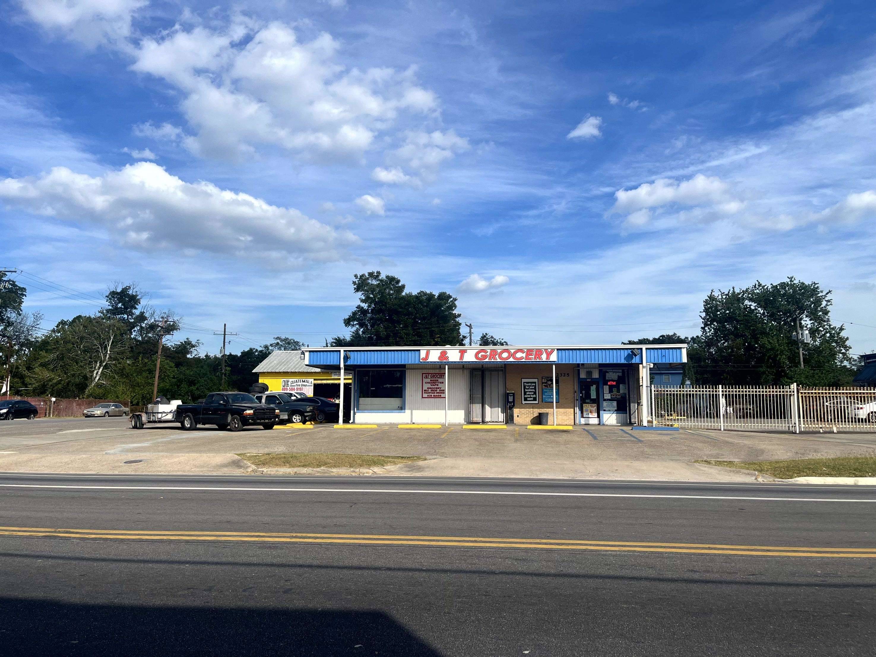 Beaumont, TX 77701,2325 S 4th St