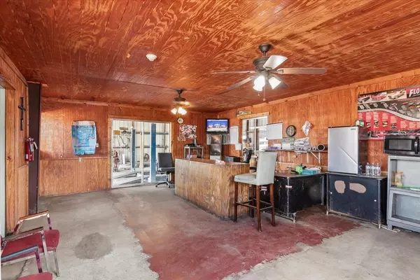 Orange, TX 77630,2209 MacArthur Dr.