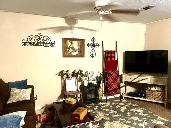 Silsbee, TX 77656,805 N 6th