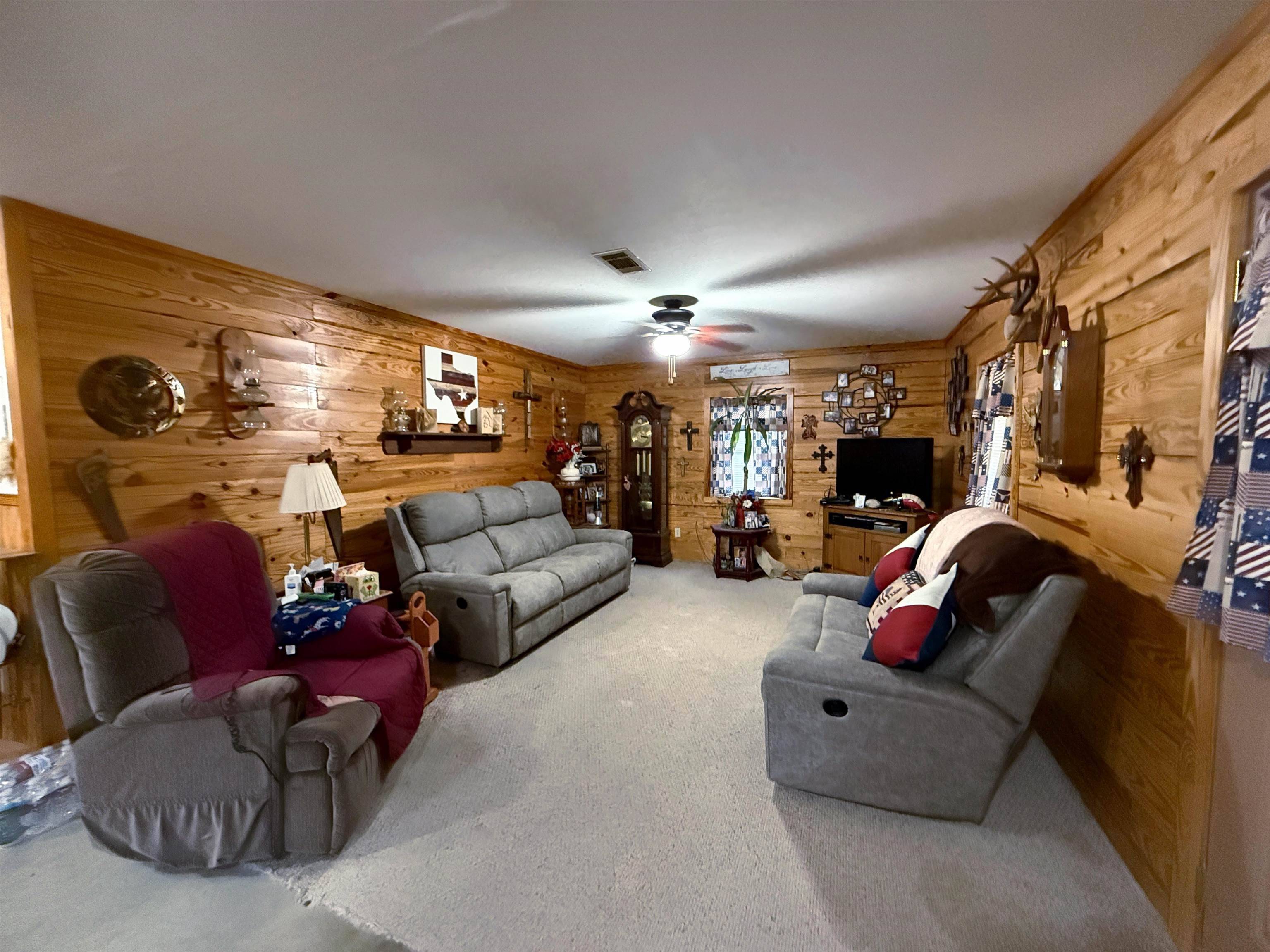 Woodville, TX 75979,272 CR 4151