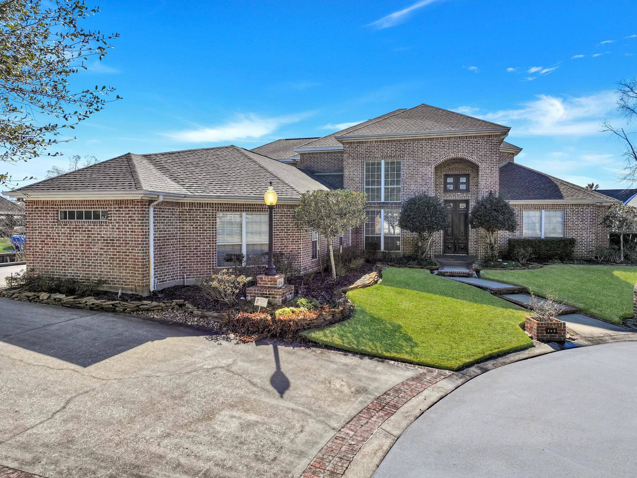 145 Bluewing, Orange, TX 77630