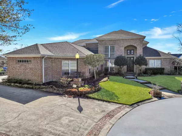 145 Bluewing, Orange, TX 77630