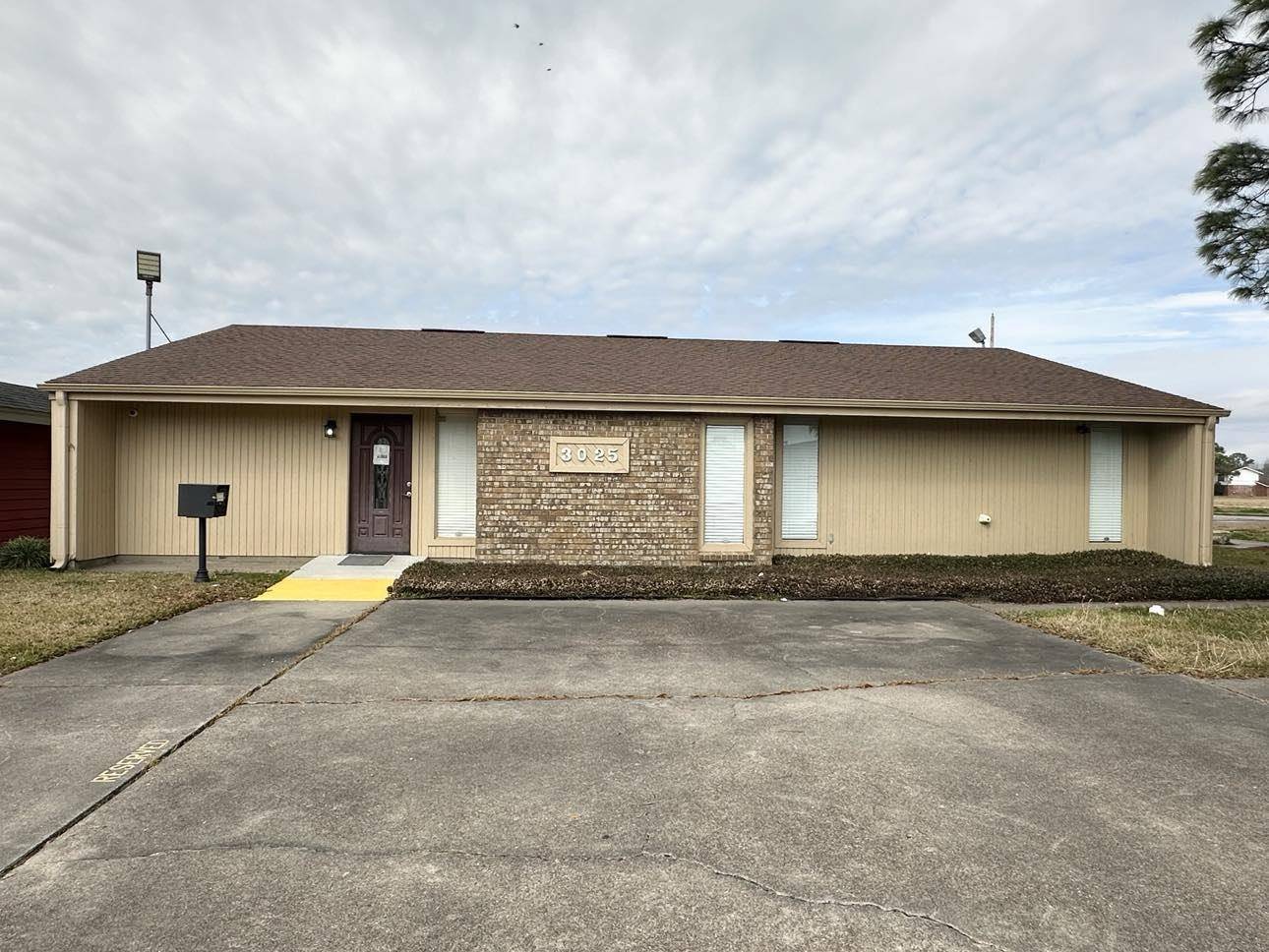 3025 Plaza Circle, Port Arthur, TX 77642