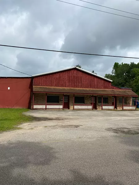 1070 S 3RD STREET, Silsbee, TX 77656