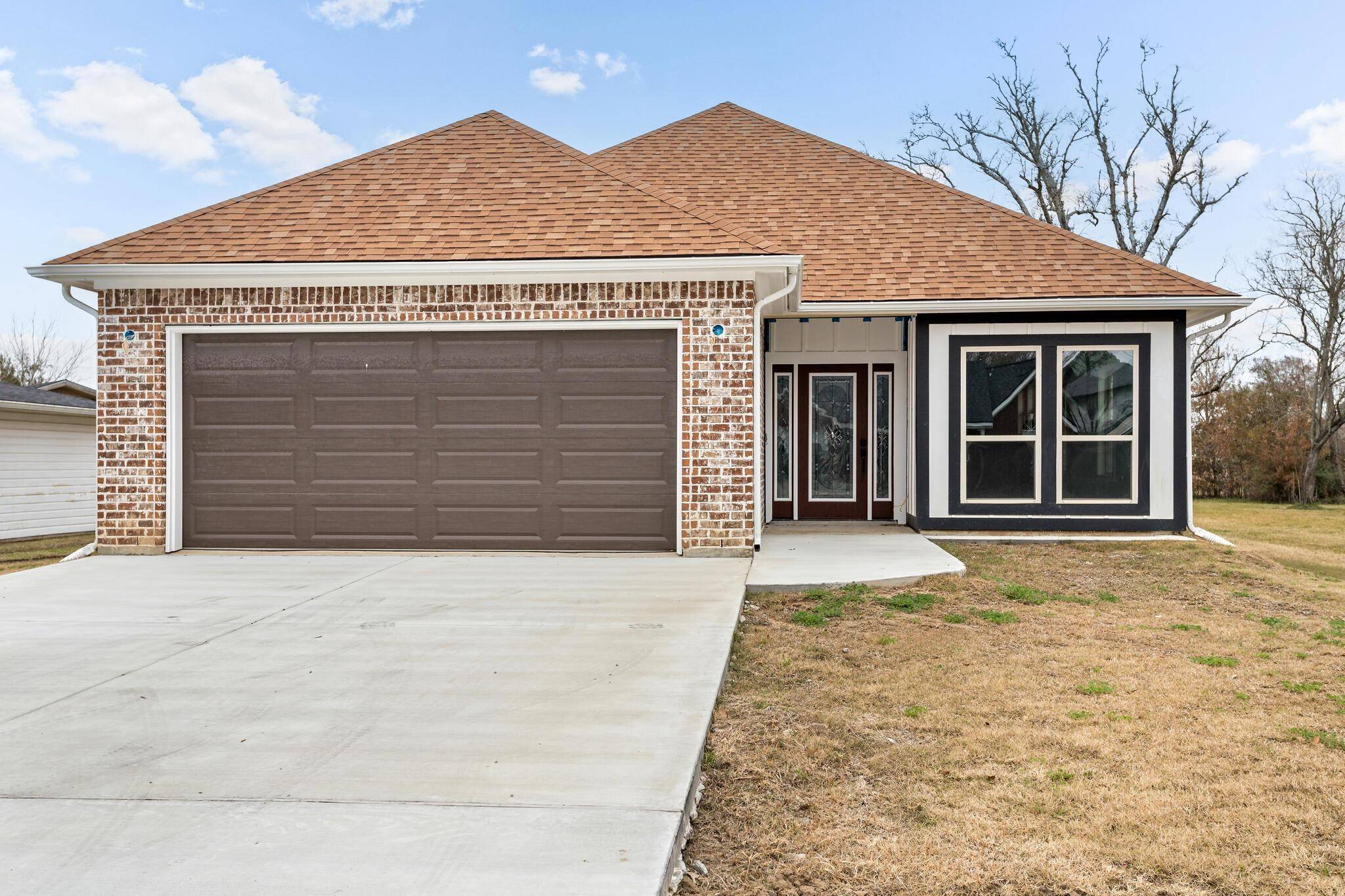 2345 Beverly St, Bridge City, TX 77611