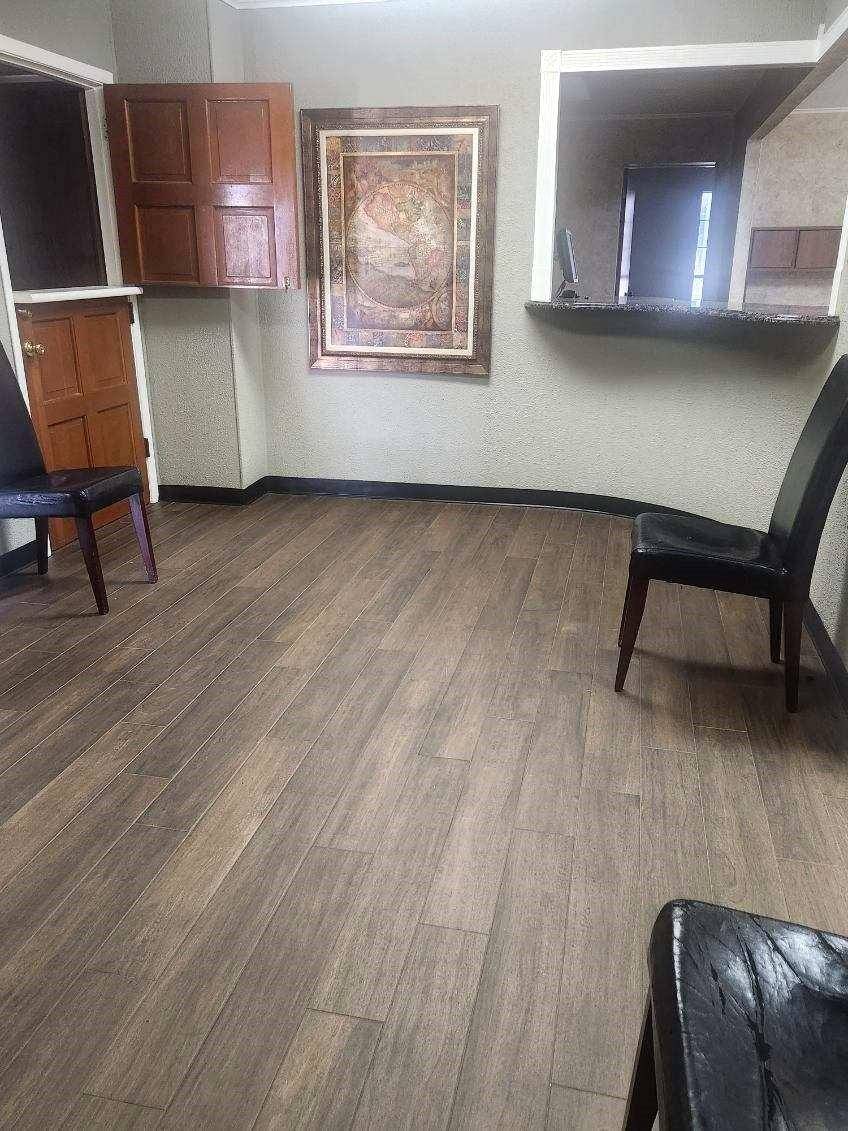 Vidor, TX 77662,510 N Main