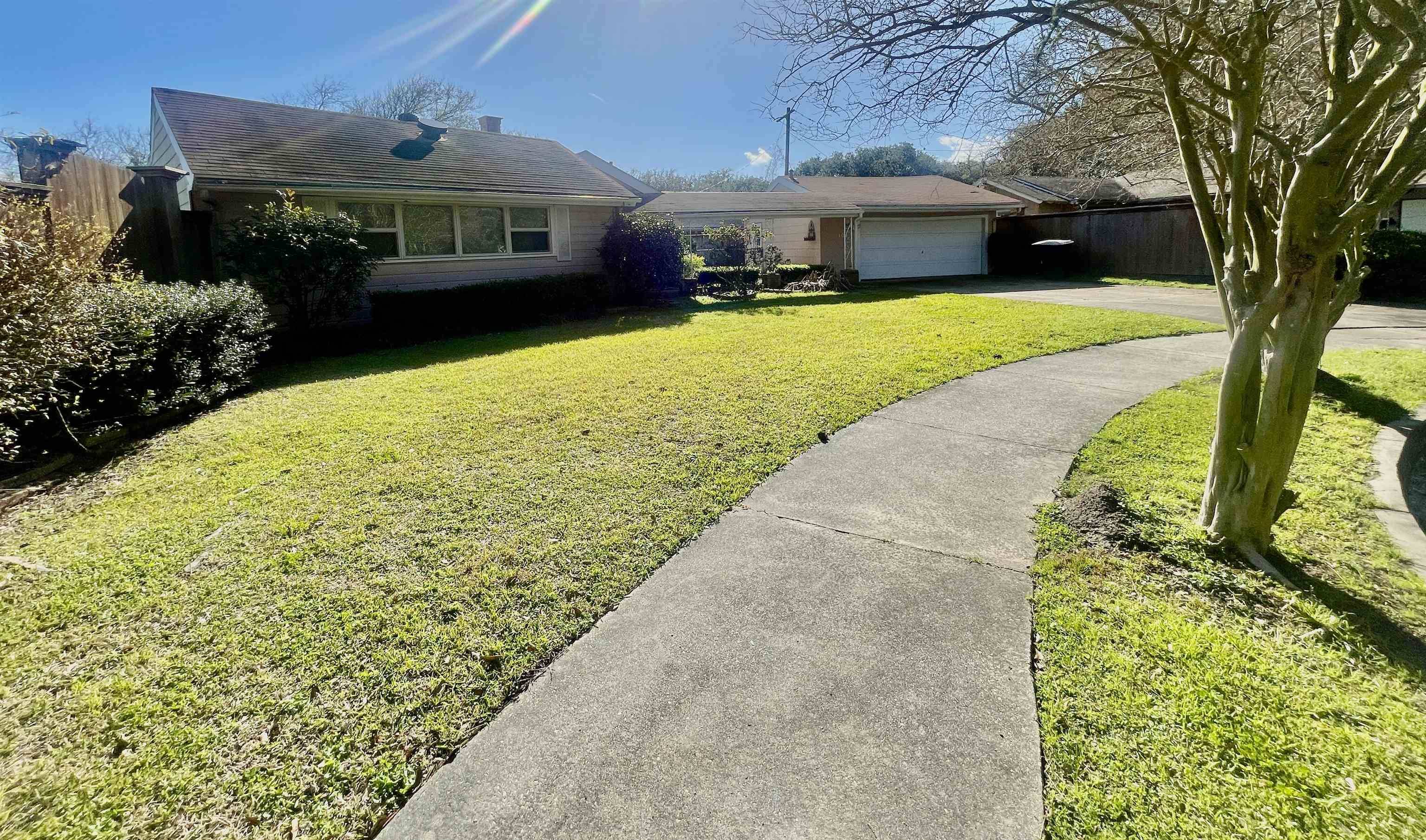 101 Dodge Place, Port Arthur, TX 77642