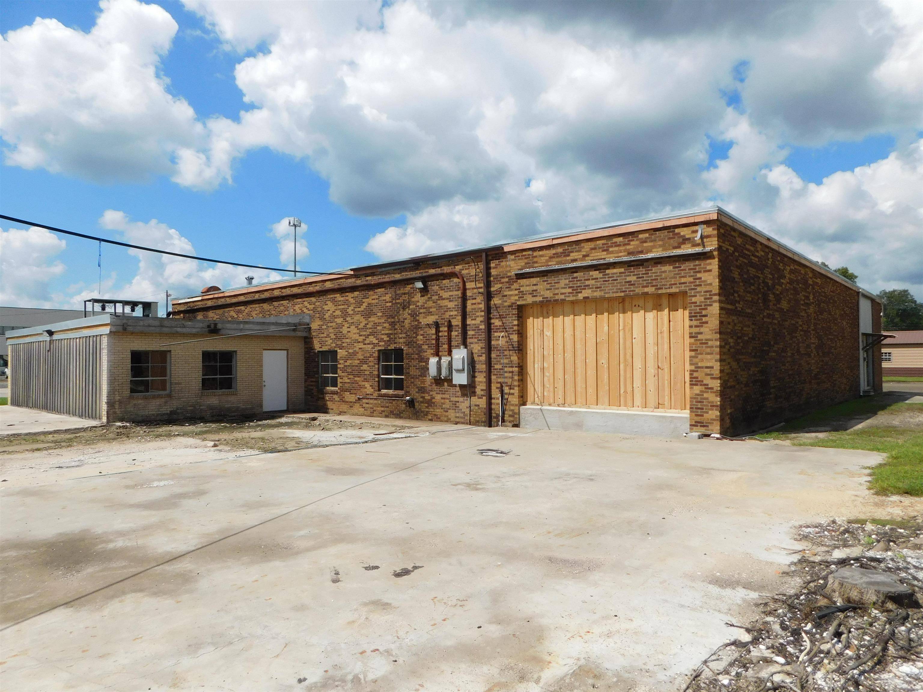 Silsbee, TX 77656,460 N 5TH