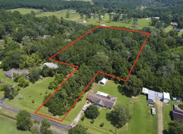 530 Buster Rd., Orange, TX 77632