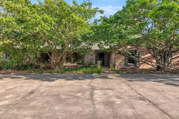 Beaumont, TX 77706,6325 Gladys Ave.