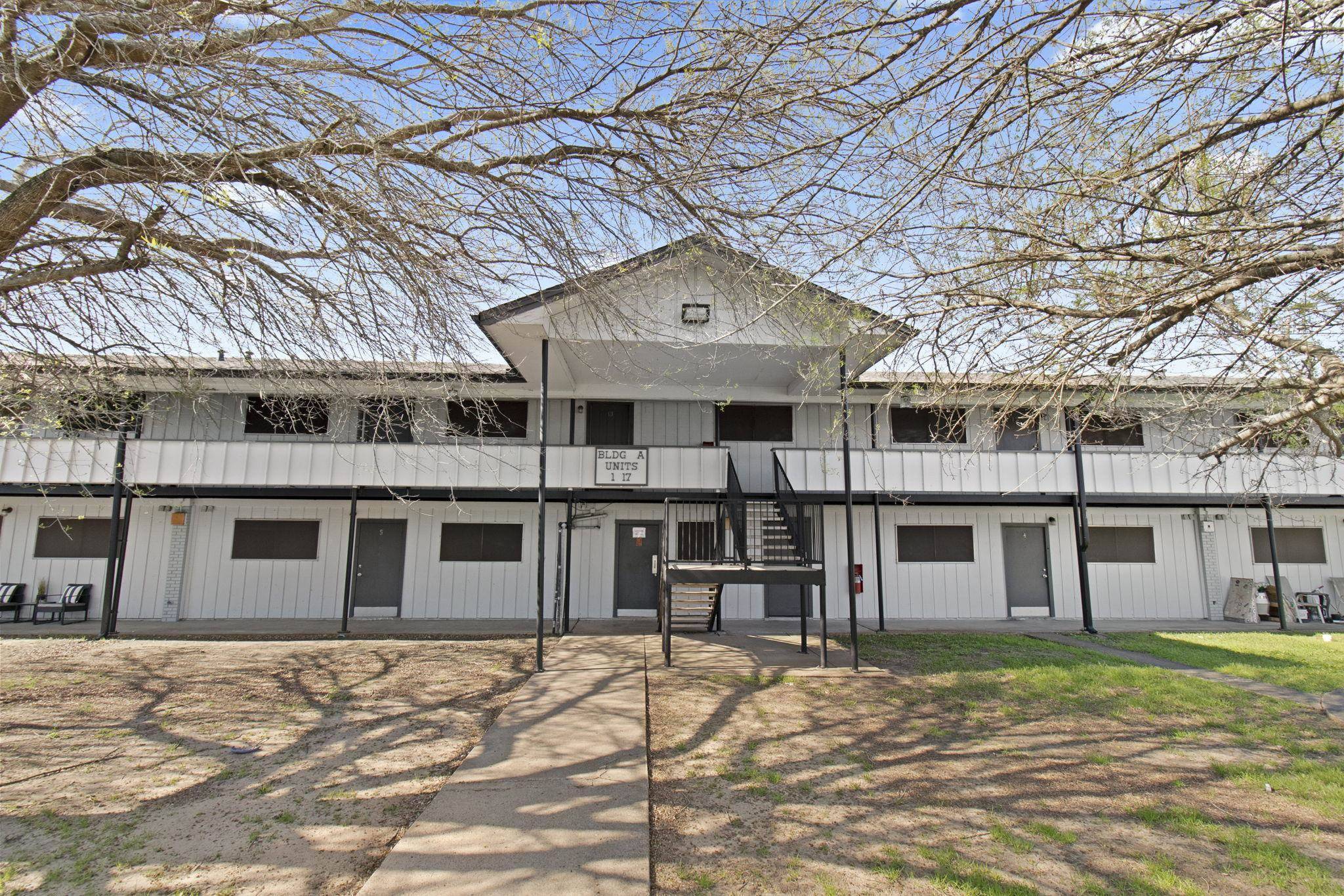 2345 Nall Street, Port Neches, TX 77651