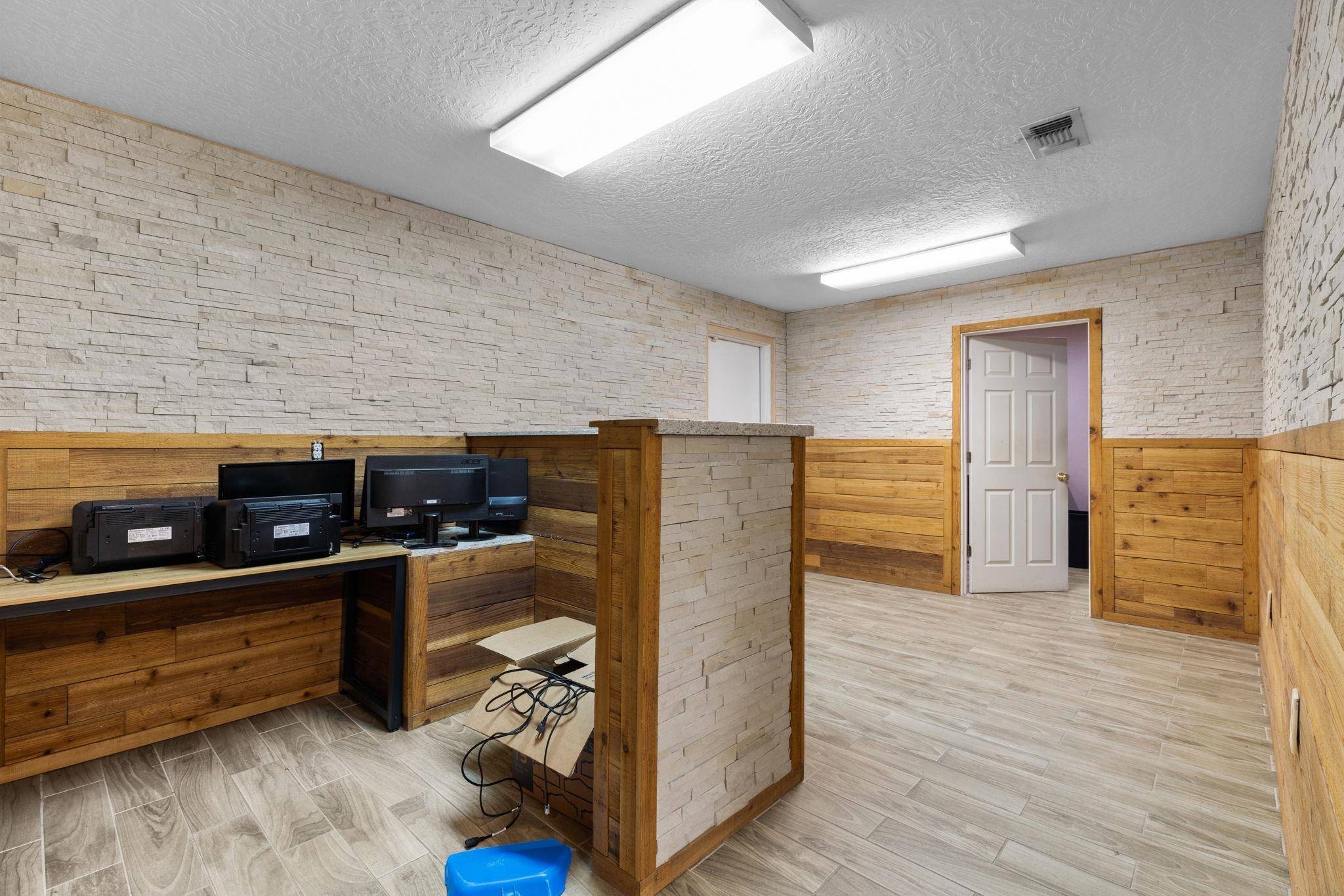Crosby, TX 77532,18302 Noyce Road