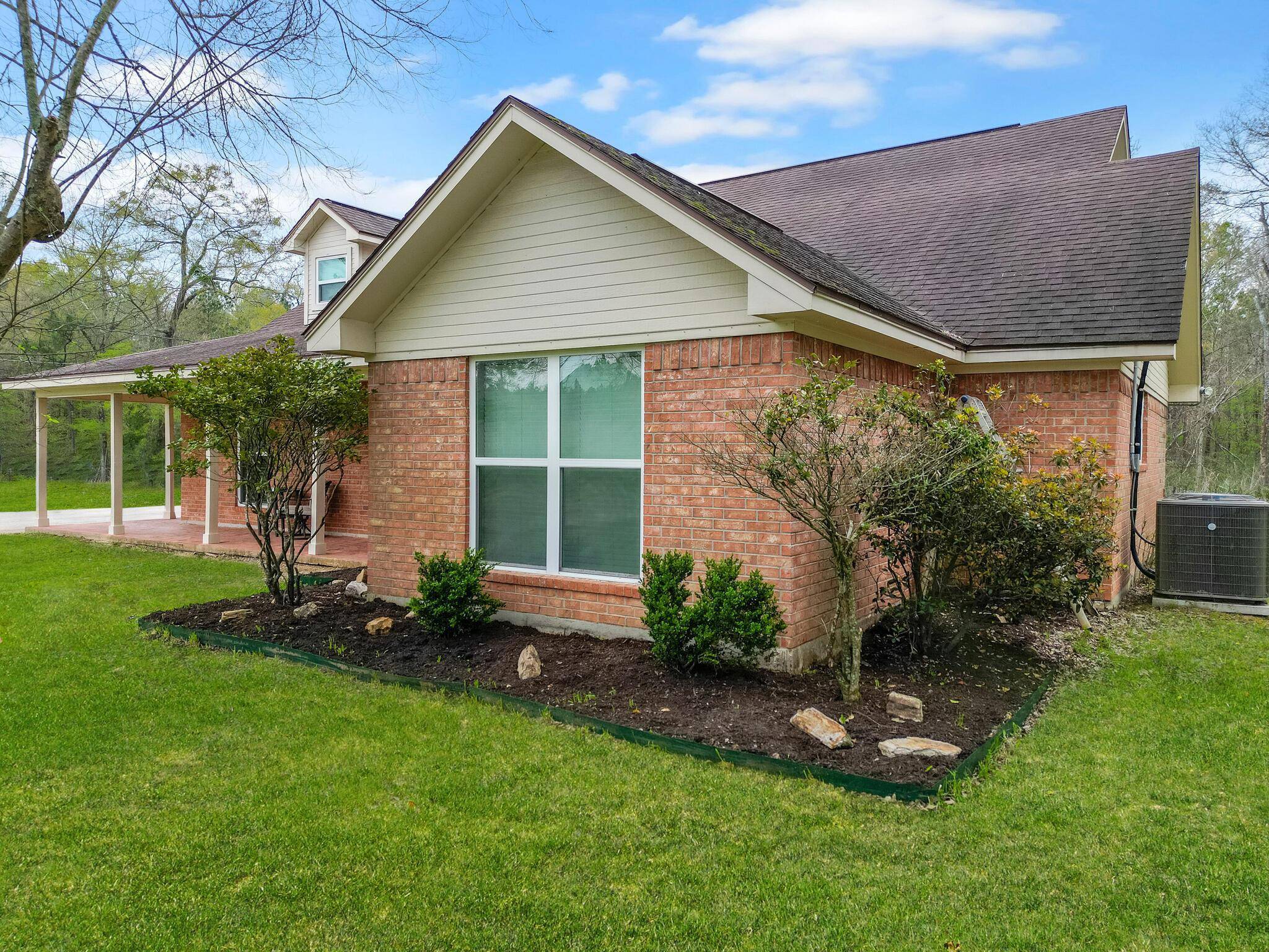 Vidor, TX 77662,310 Medford #Extra acreage available