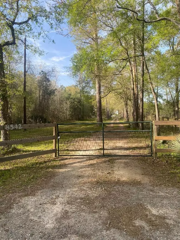 8542 Wilkins Ranch Rd., Sour Lake, TX 77659