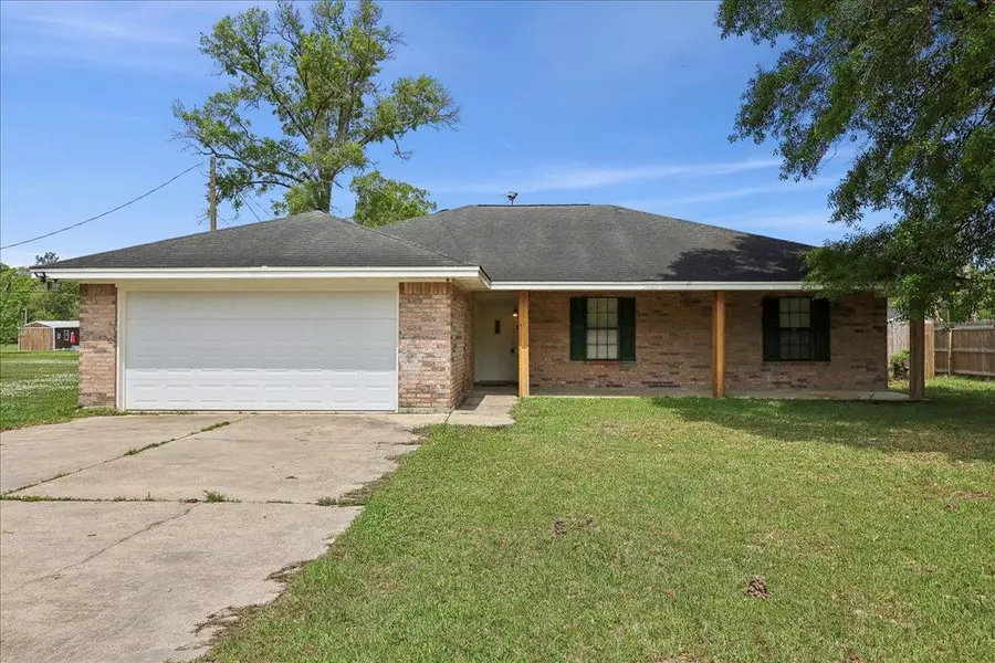 8713 Ash St, Lumberton, TX 77657