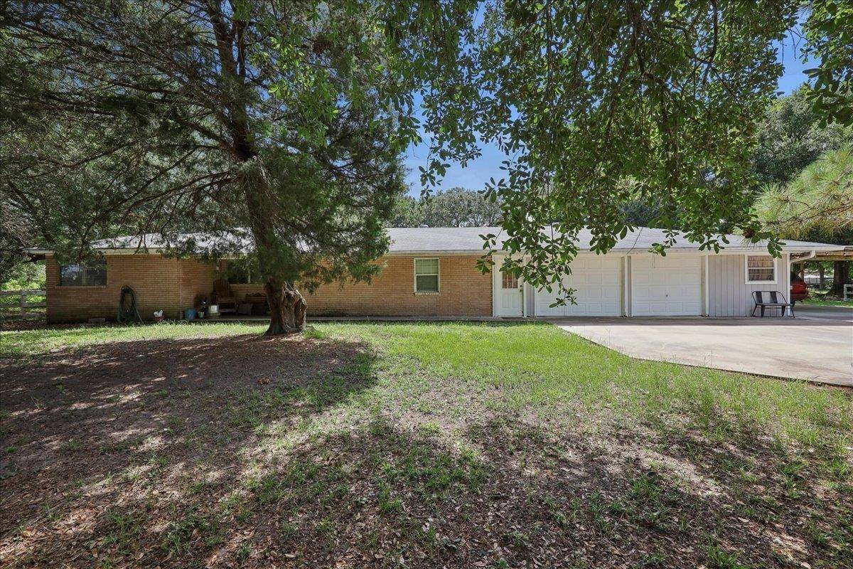 731 Meneley, Winnie, TX 77665