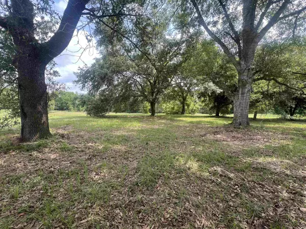 2660 Highway 1131, Vidor, TX 77662