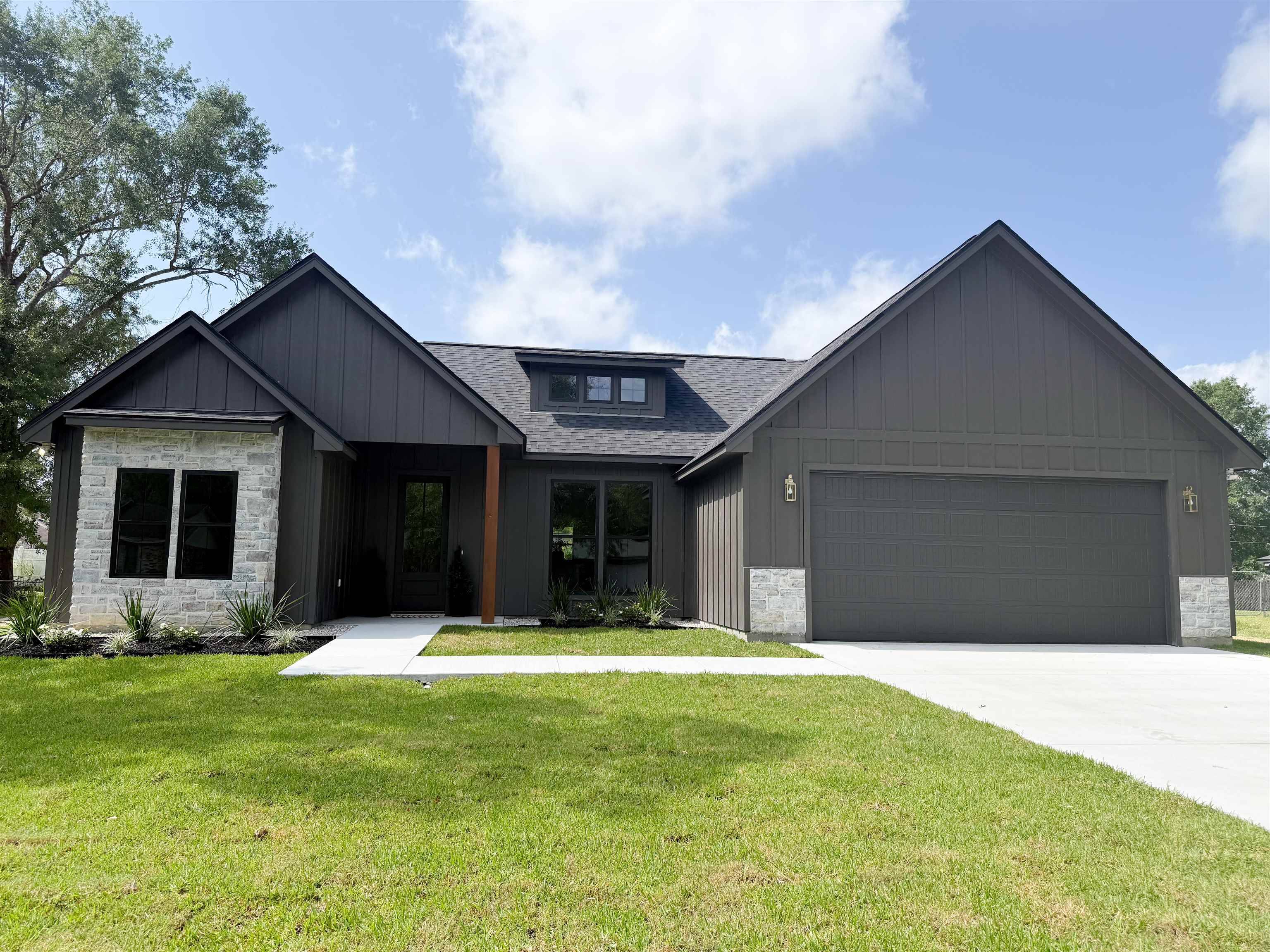 135 Cardinal, Lumberton, TX 77657
