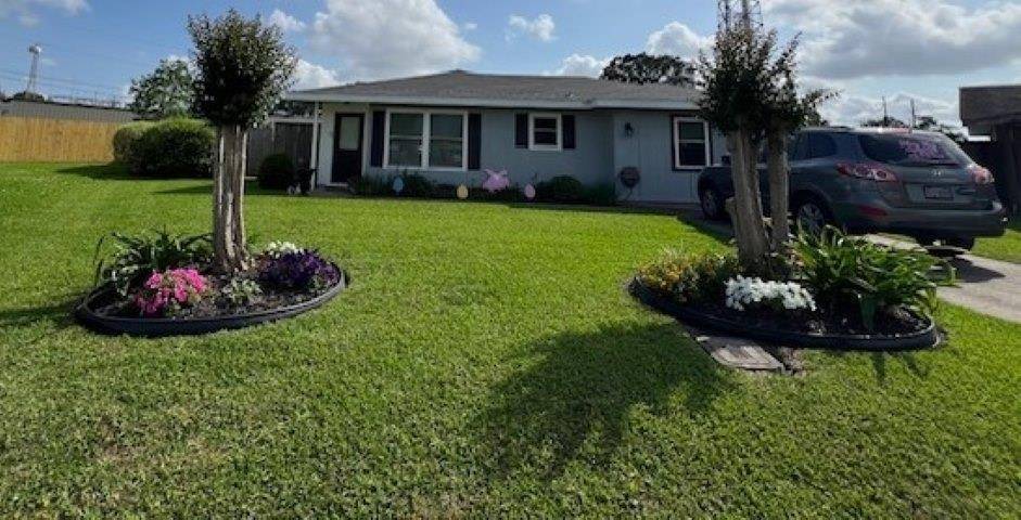 1405 Crockett, Nederland, TX 77627