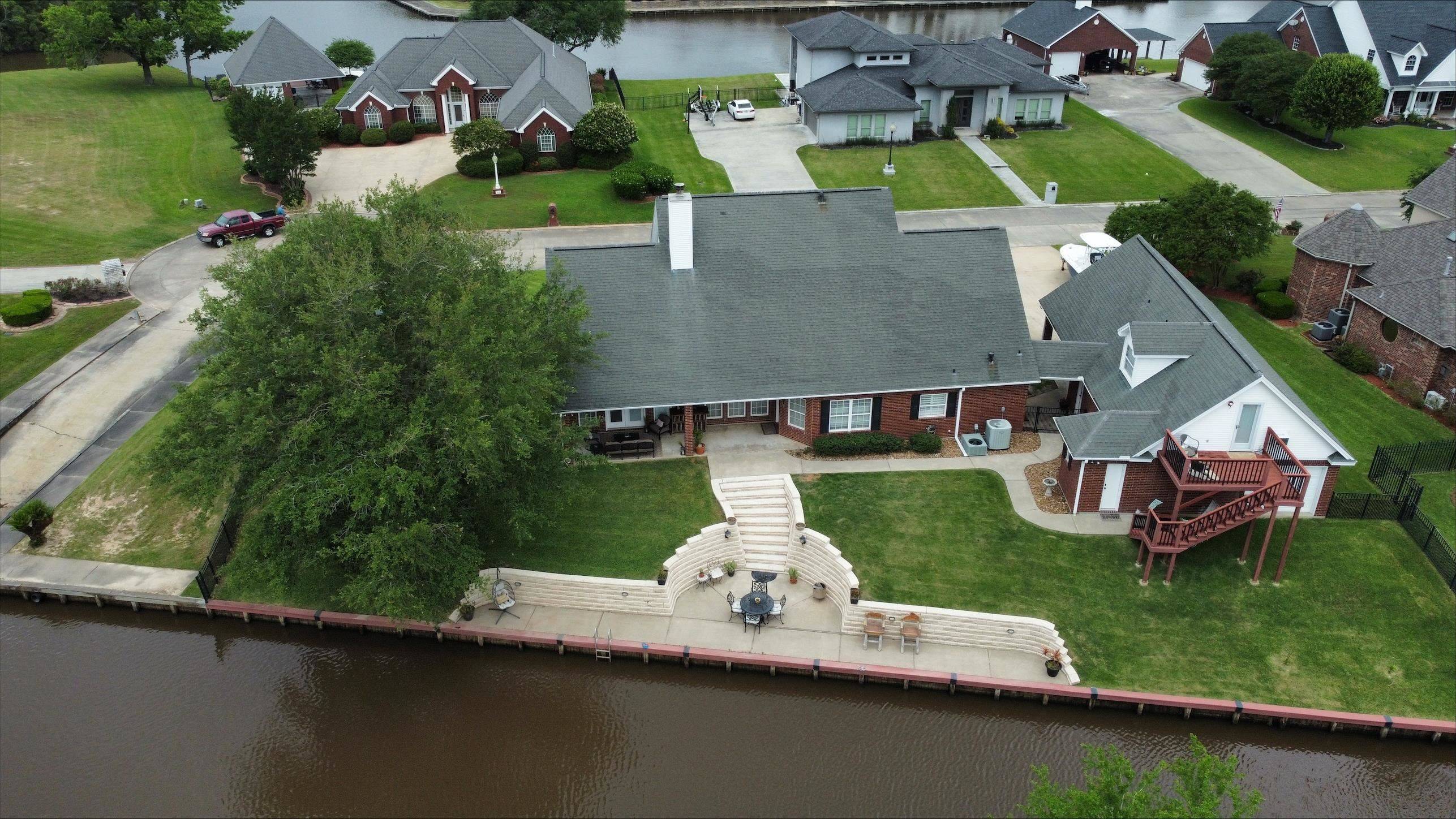 Orange, TX 77630-8238,405 Waterwood Dr.