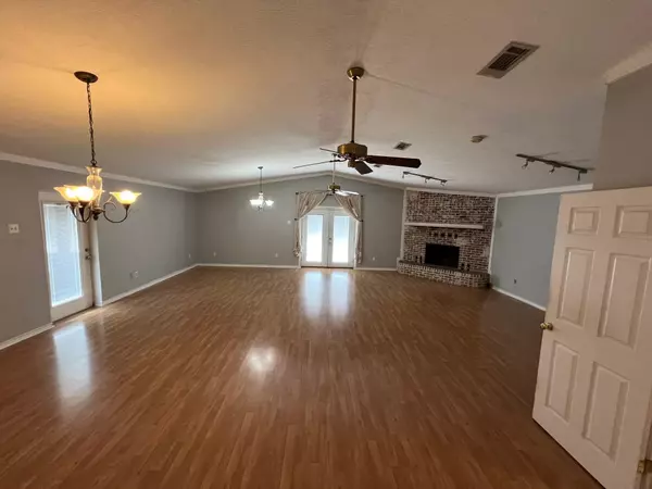 Port Neches, TX 77651,2306 4th Street
