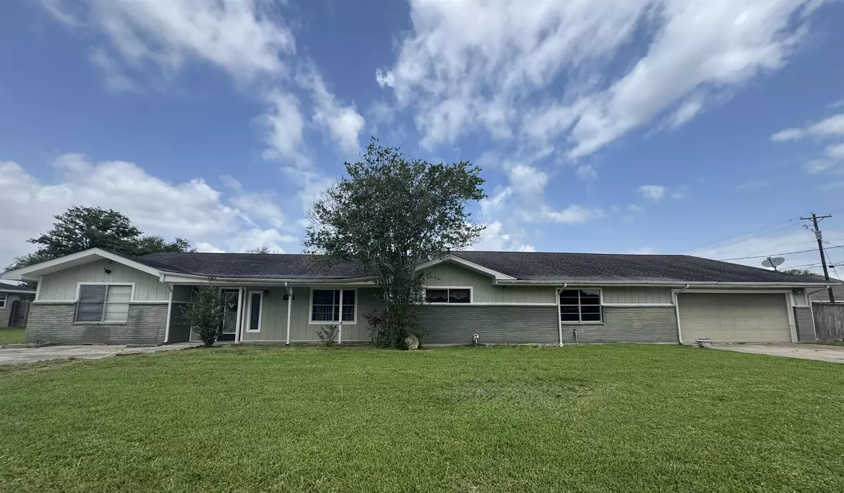 Bridge City, TX 77611,805 Dugas St