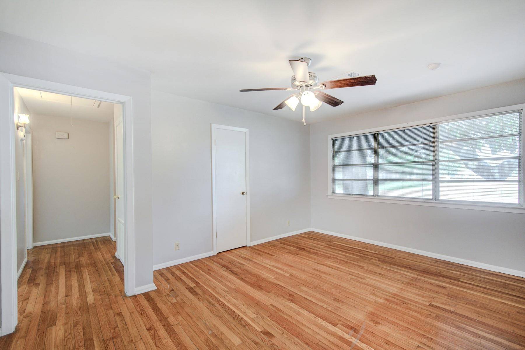 Nederland, TX 77619,319 Avenue D