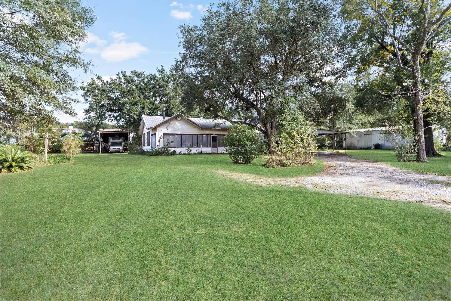 175 S Dewitt, Vidor, TX 77662