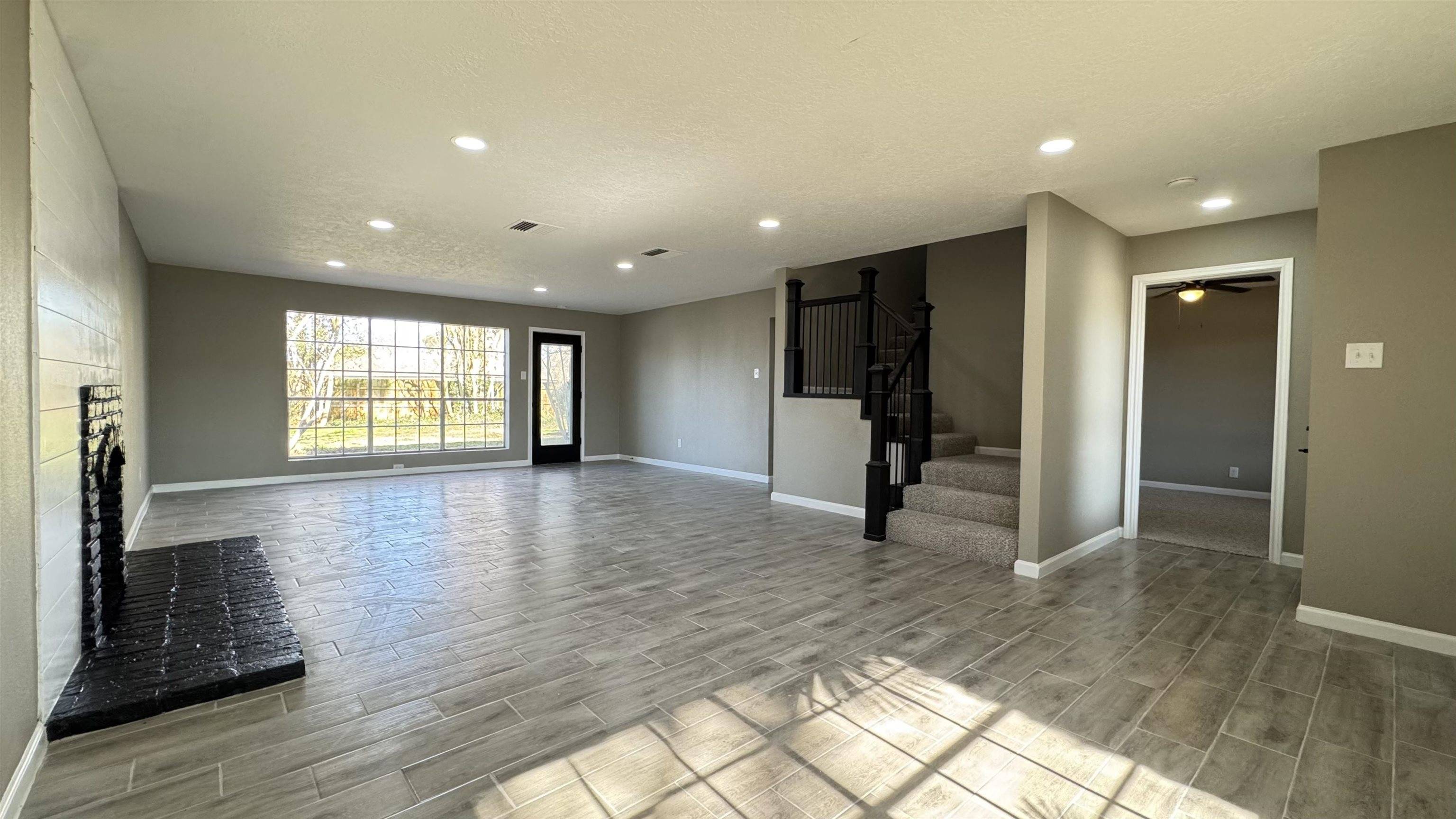 Port Neches, TX 77651,674 Ridgewood