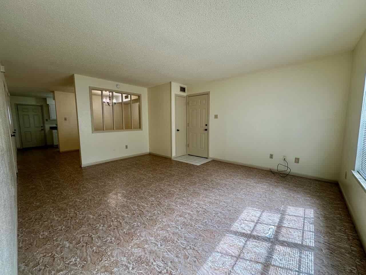Beaumont, TX 77706,4150 Crow Rd. # 4
