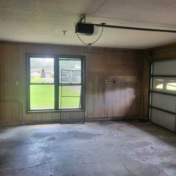 West Orange, TX 77630,2404 Smith