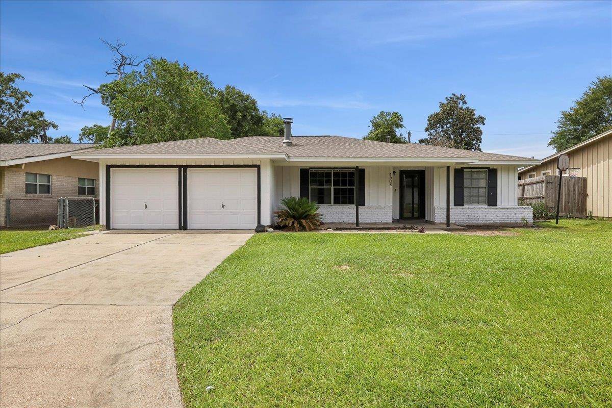 1908 Maple, Orange, TX 77632